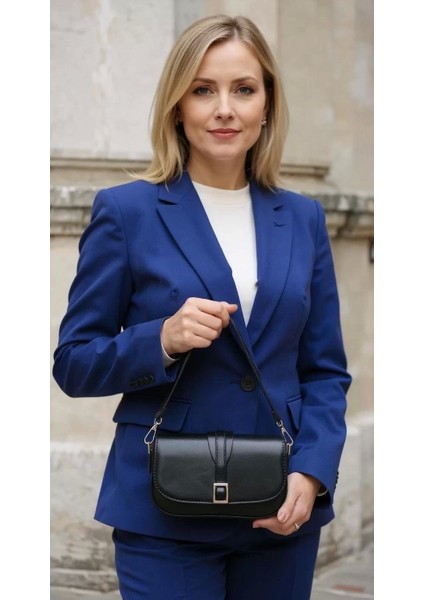 Kadın Minimalist Çapraz Askılı Suni Deri Çanta Günlük ve Şık Kullanım Modern Stil Trend Tasarım