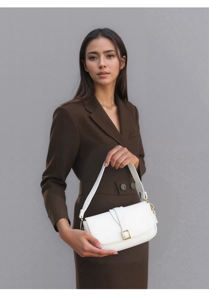 Kadın Minimalist Çapraz Askılı Suni Deri Çanta Günlük ve Şık Kullanım Modern Stil Trend Tasarım fiyatları
