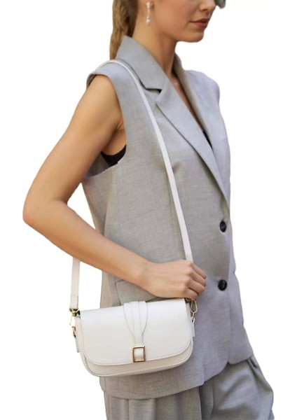 Kadın Minimalist Çapraz Askılı Suni Deri Çanta Günlük ve Şık Kullanım Modern Stil Trend Tasarım modelleri