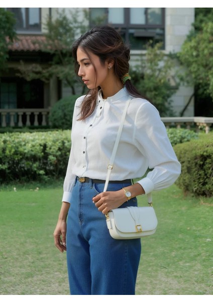 Kadın Minimalist Çapraz Askılı Suni Deri Çanta Günlük ve Şık Kullanım Modern Stil Trend Tasarım fırsatları