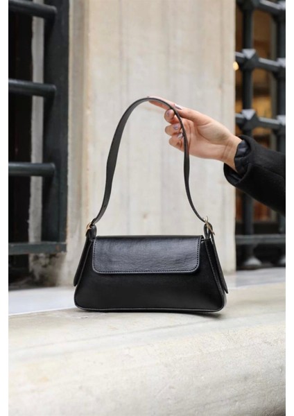 Kadın Süet Kapaklı Kol Çantası Minimal Şık Tasarım Günlük Kullanım Özel Tasarım Premium Kalite fırsatları