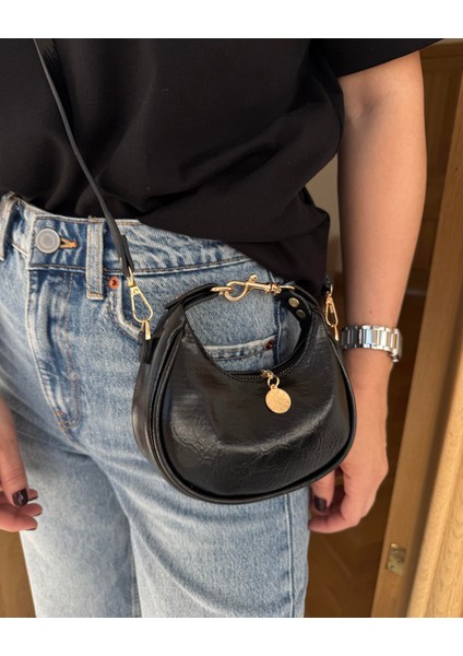 Oval Kesim Mini Çanta Siyah fiyatları