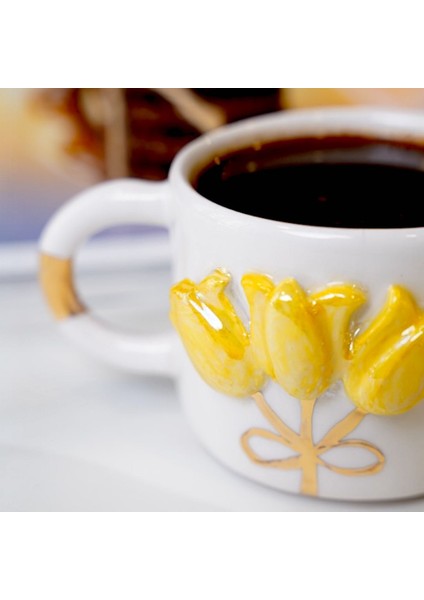 24K Altın Süslemeli Sarı Lale Temalı El Yapımı Seramik Mug modelleri