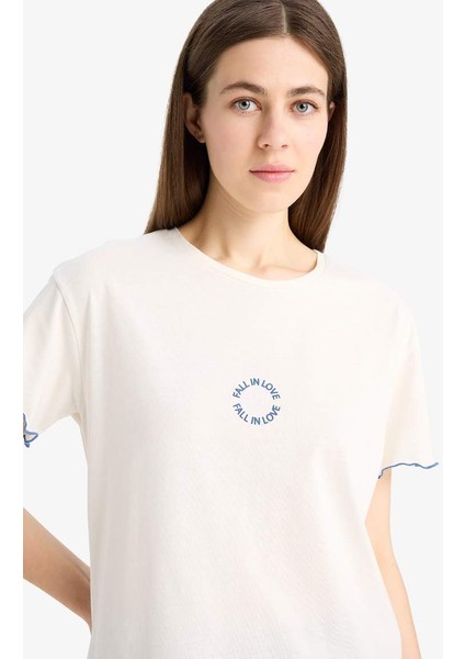 Yeni Sezon Pijama Takımı Kısa Kollu Üst Esnek Belli Uzın Altı-Fall In Love indirimleri
