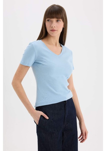 Yeni Sezon Slim Fit Dar Kesim V Yaka Basic Düz Ribana Kısa Kollu Tişört fırsatları