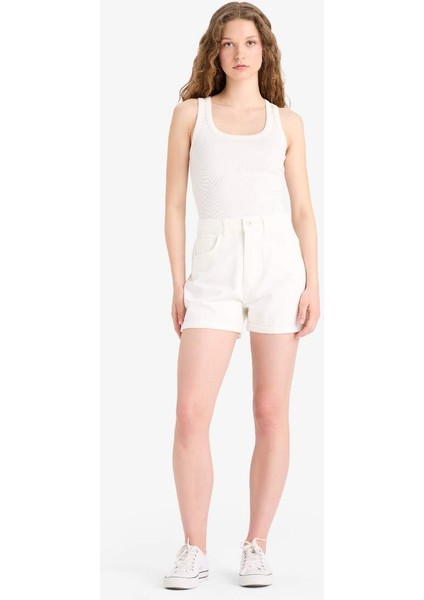 Yeni Sezon Mom Fit Yüksek Bel Katlamalı Paça Jean Şort modelleri
