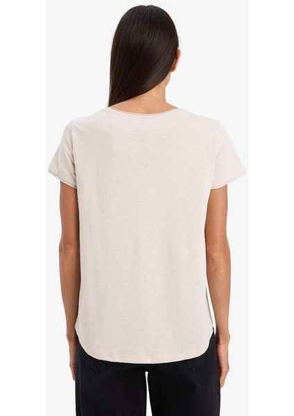 Yeni Sezon Regular Fit V Yaka Basic Düz Kısa Kollu Tişört