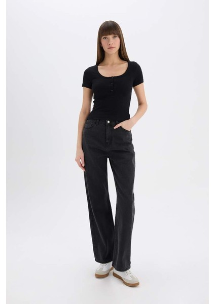 Yeni Sezon Slim Fit Dar Kesim Yuvarlak Yaka Basic Düz Fitilli Kaşkorse Kısa Kollu Siyah Tişört fiyatları