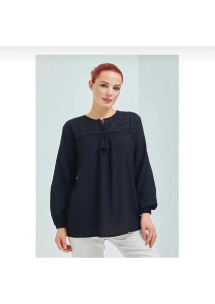 Kadın Yaka Detaylı Şile Bezi Anne Bluz