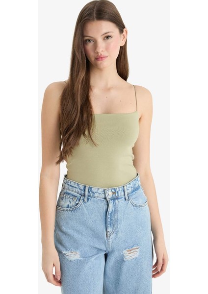 Yeni Sezon Fitted Kare Yaka Basic Düz Askılı Atlet