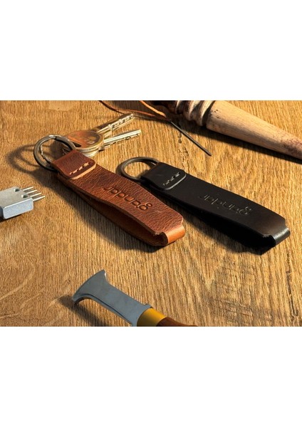 Keyso Modeli / Hakiki Deri 2 Katlı Minimal Estetik Eskitilmiş Halkalı Anahtarlık (İSİM BASILABİLİR)
