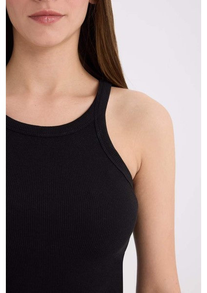 Yeni Sezon Slim Fit Dar Kesim Halter Yaka Basic Düz Fitilli Kaşkorse Atlet indirimleri