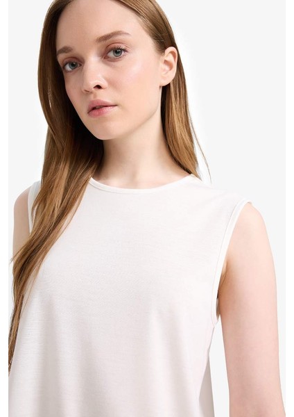 Yeni Sezon Regular Fit Bisiklet Yaka Basic Düz Kolsuz Tunik