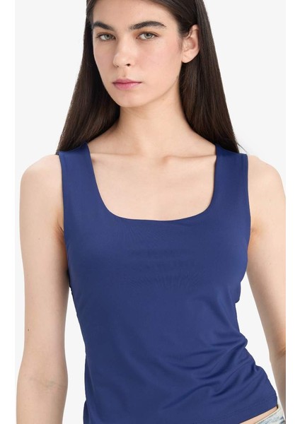 Yeni Sezon Slim Fit Dar Kesim Basic Düz Kare Yaka Atlet