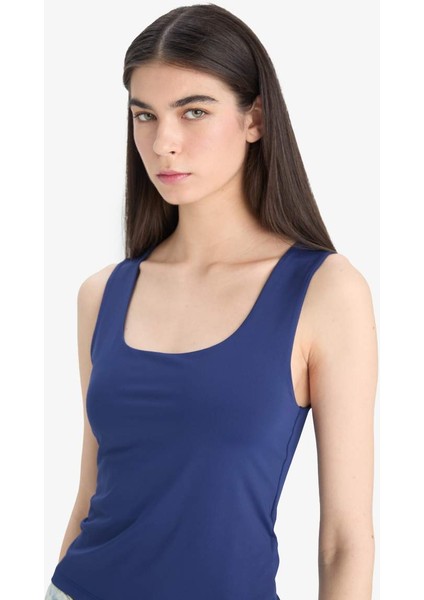 Yeni Sezon Slim Fit Dar Kesim Basic Düz Kare Yaka Atlet modelleri