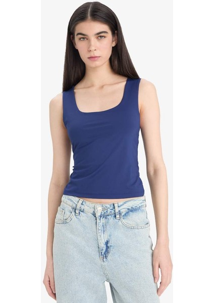 Yeni Sezon Slim Fit Dar Kesim Basic Düz Kare Yaka Atlet fırsatları