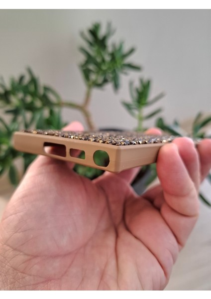 Samsung Galaxy S23 Ultra Uyumlu Işıltılı Taşlı Kamera Çıkıntılı Içi Kadife Kaliteli Lüks Kılıf indirimleri