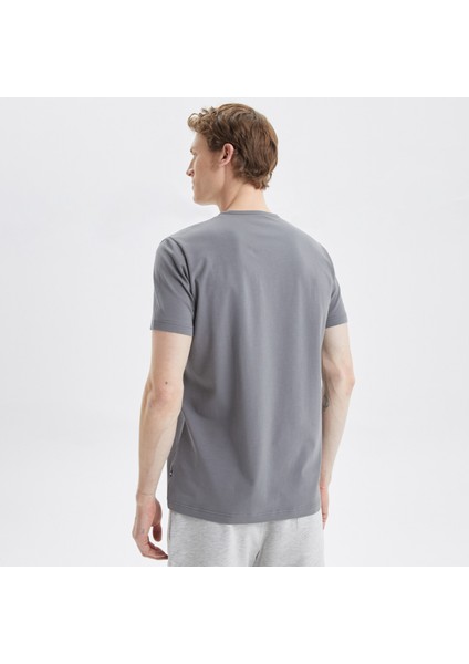 Erkek Gri T-Shirt modelleri