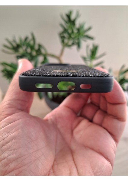 iPhone 15 Pro Uyumlu Işıltılı Taşlı Kamera Çıkıntılı Içi Kadife Kaliteli Lüks Kılıf indirimleri