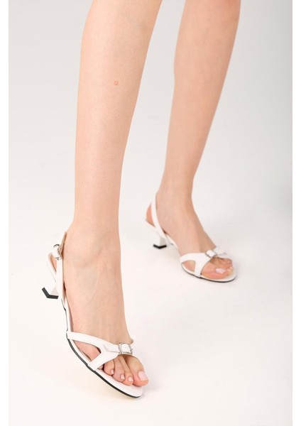 Adeline Beyaz Renk Kısa Topuklu Kadın Sandalet indirimleri