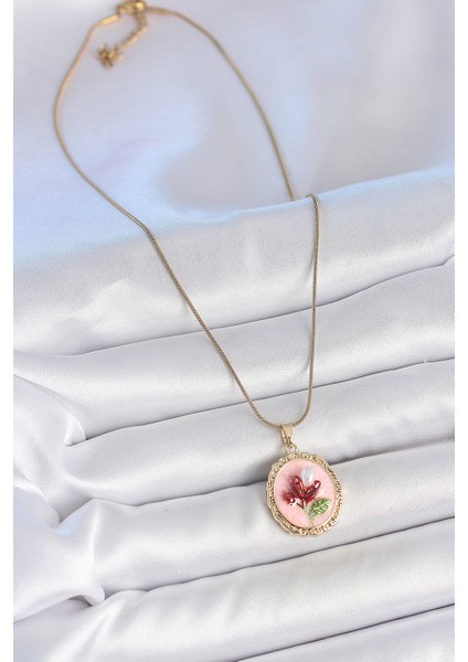 316L Çelik Gold Renk Zincir Pembe Mineli Incili Çiçek Işlemeli Portre Model Kadın Kolye - TJ-BKO10155