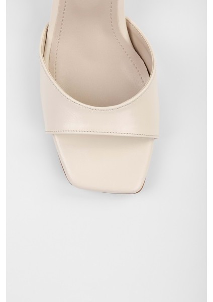 Kadın Sarge Ekru Parlak Cilt Topuklu Ayakkabı modelleri