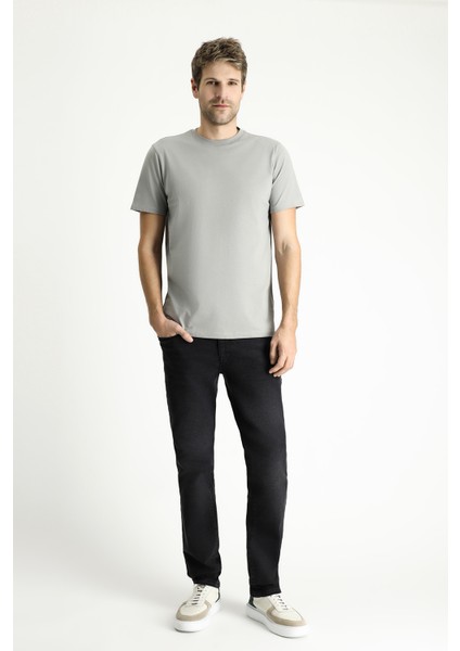 Bisiklet Yaka Slim Fit Dar Kesim Süprem Pamuk Tişört