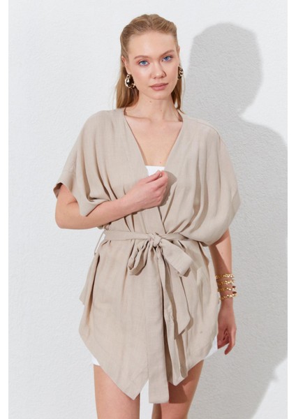 Kadın Koyu Bej Düşük Kol Kuşaklı Kimono fırsatları
