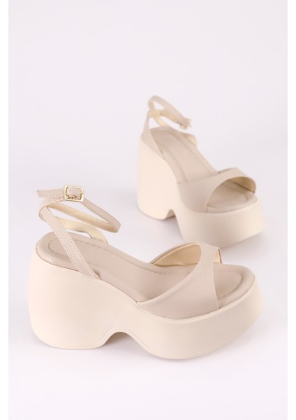 Dlg 51 Dolgu Tabanlı Bilekten Bağlamalı Sandalet