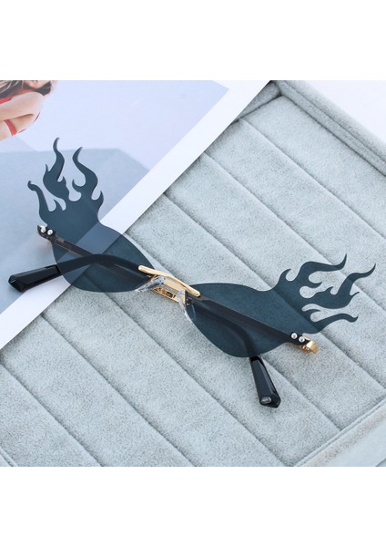 No.2 Tarzı 2020 Trend Geniş Yan Parti Sokak Giyim Güneş Gözlüğü Ateş Dalga Alev Güneş Gözlüğü Kadın Erkek Çerçevesiz Güneş Gözlüğü Gözlük Gözlük (Yurt Dışından) indirimleri