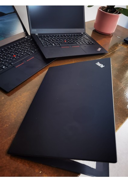 Thinkpad T490S I5-8265U 16GB Ram 256GB SSD 14'' Full Hd Freedos Taşınabilir Bilgisayar
