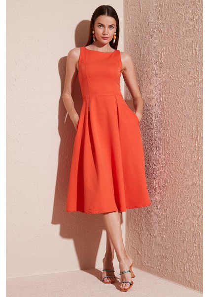 Bisiklet Yaka Regular Fit Cepli Pileli Midi Elbise Bayan Elbise 6051963