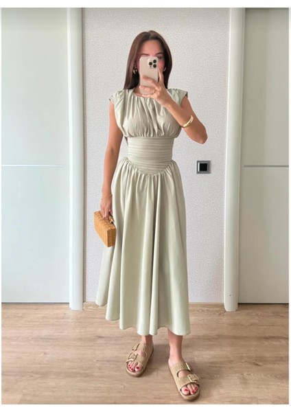 Drapeli Geniş Çan Etek Beli Büzgü Tasarım Kısa Kollu Bele Oturan Pinterest Şık Muadil Midi Elbise