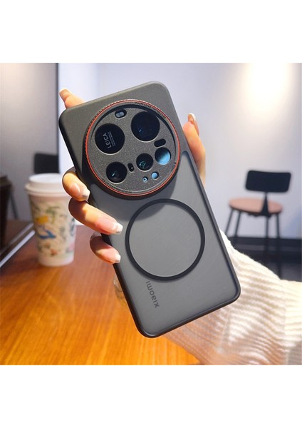 Xiaomi 15 Ultra Kırmızı Lens Halkası Darbeye Dayanıklı TPU + PC Yarı Saydam Telefon Kılıfı MagSafe ile Uyumlu (Yurt Dışından)