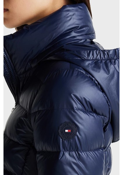 Su Itici Regular Fit Gizli Kapüşonlu Şişme Mont Bayan Mont WW0WW44980 C1G