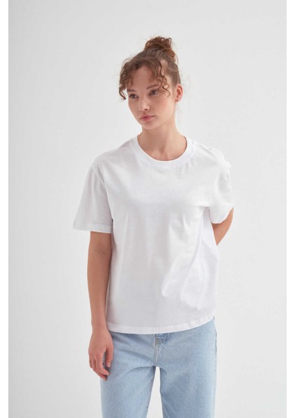 Premium Basic Tshirt Beyaz modelleri