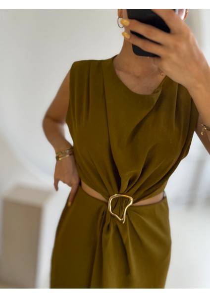 Yağ Yeşili Gold Tokalı Bel Detaylı Elbise fırsatları
