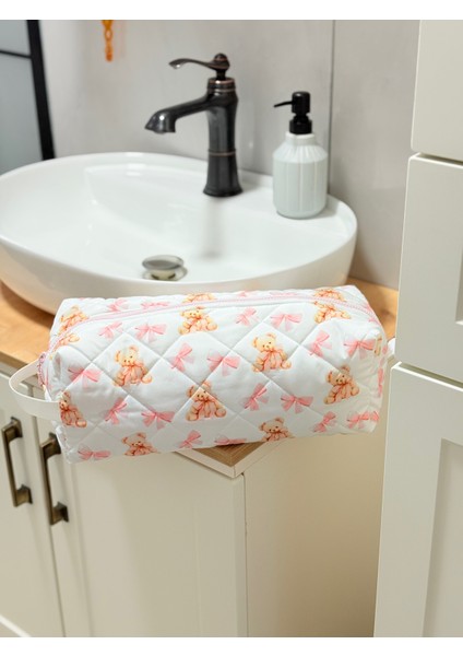 Ayıcık ve Kurdele Desenli Suya Dayanıklı Kapitoneli Saç Şekillendirici Çantası, Airwrap ve Tüm Saç Şekillendiricilerine Uyumlu çanta, Xl Boy Seyahat Çantası, Büyük Makyaj Çantası, fırsatları