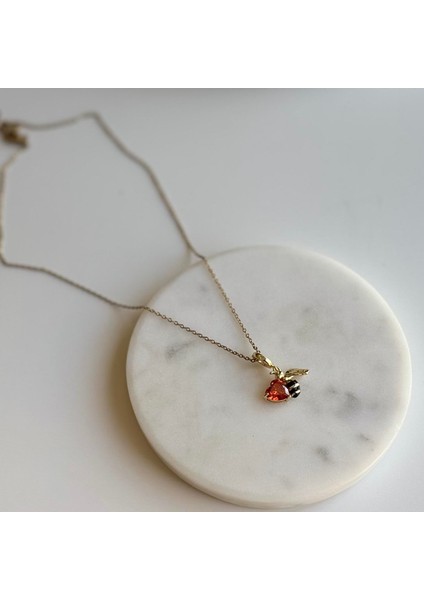 Çelik Kalpli Arı Kolye