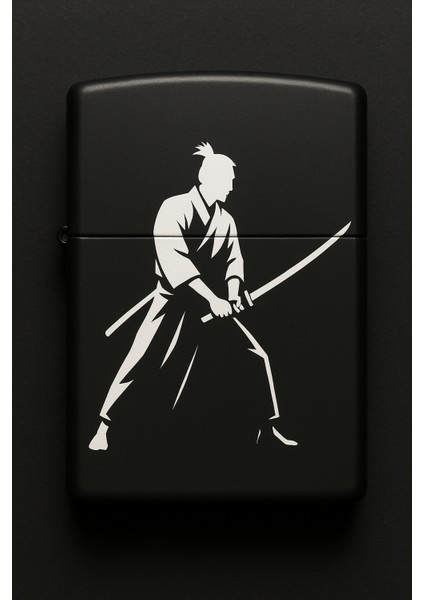 Samuray Desenli Kişiye Özel Isimli Siyah Benzinli Metal Çakmak 3