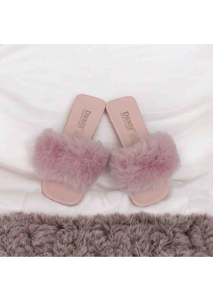 Tüylü Kadın Terlik – Rahat, Günlük ve Çeyizlik Ev Terliği