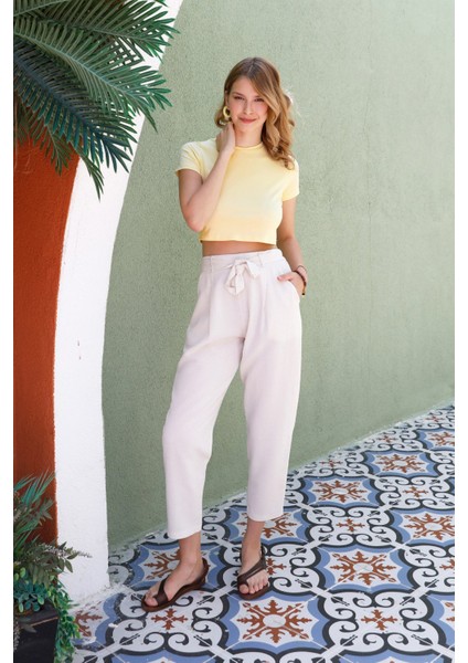Basic Bisiklet Yaka Crop Tişört