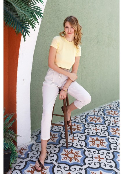 Basic Bisiklet Yaka Crop Tişört