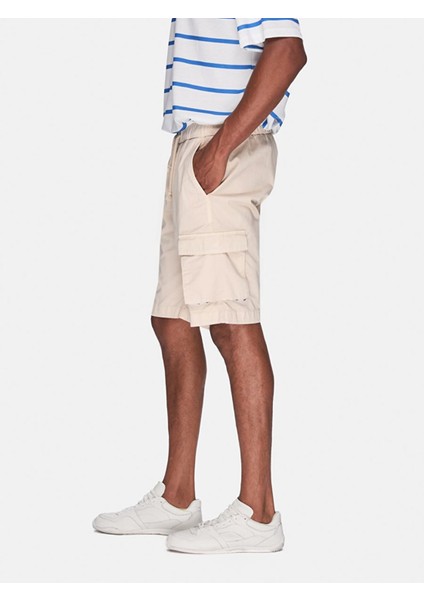Erkek Basıc Midi Regular Gabardin Bej Şort fırsatları