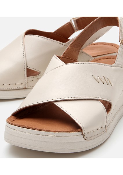 01SAH306840A310 KADIN Deri Bej Ayarlanabilir Comfort Sandalet modelleri