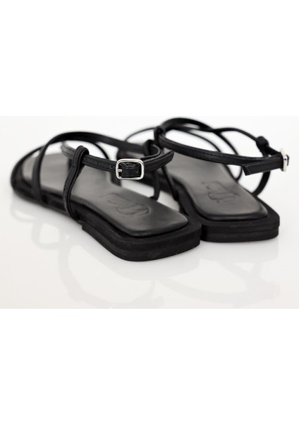 Siyah Ince Bantlı Sandalet 43301