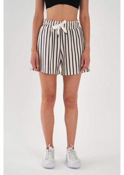 Alexandergardı Büyük Beden Çizgili Şort