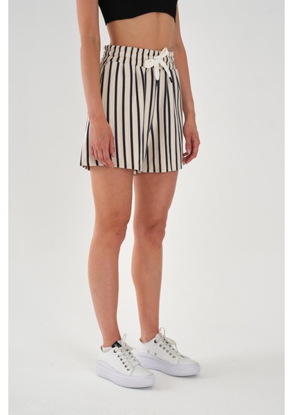 Alexandergardı Büyük Beden Çizgili Şort fiyatları