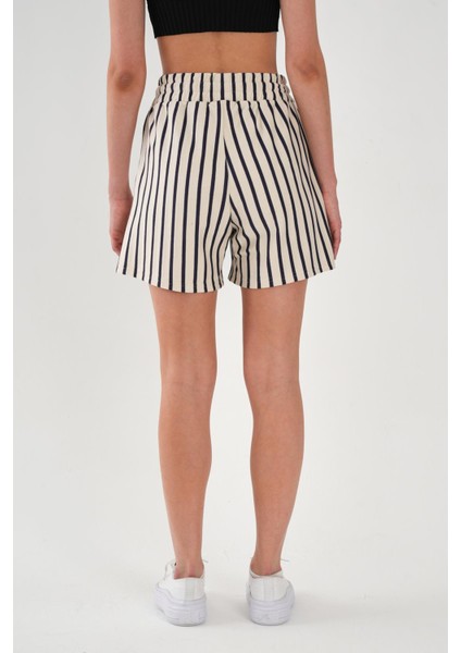 Alexandergardı Büyük Beden Çizgili Şort indirimleri
