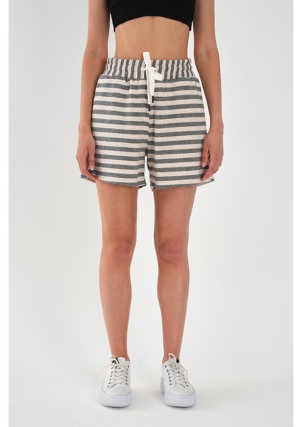 Alexandergardı Büyük Beden Çizgili Şort